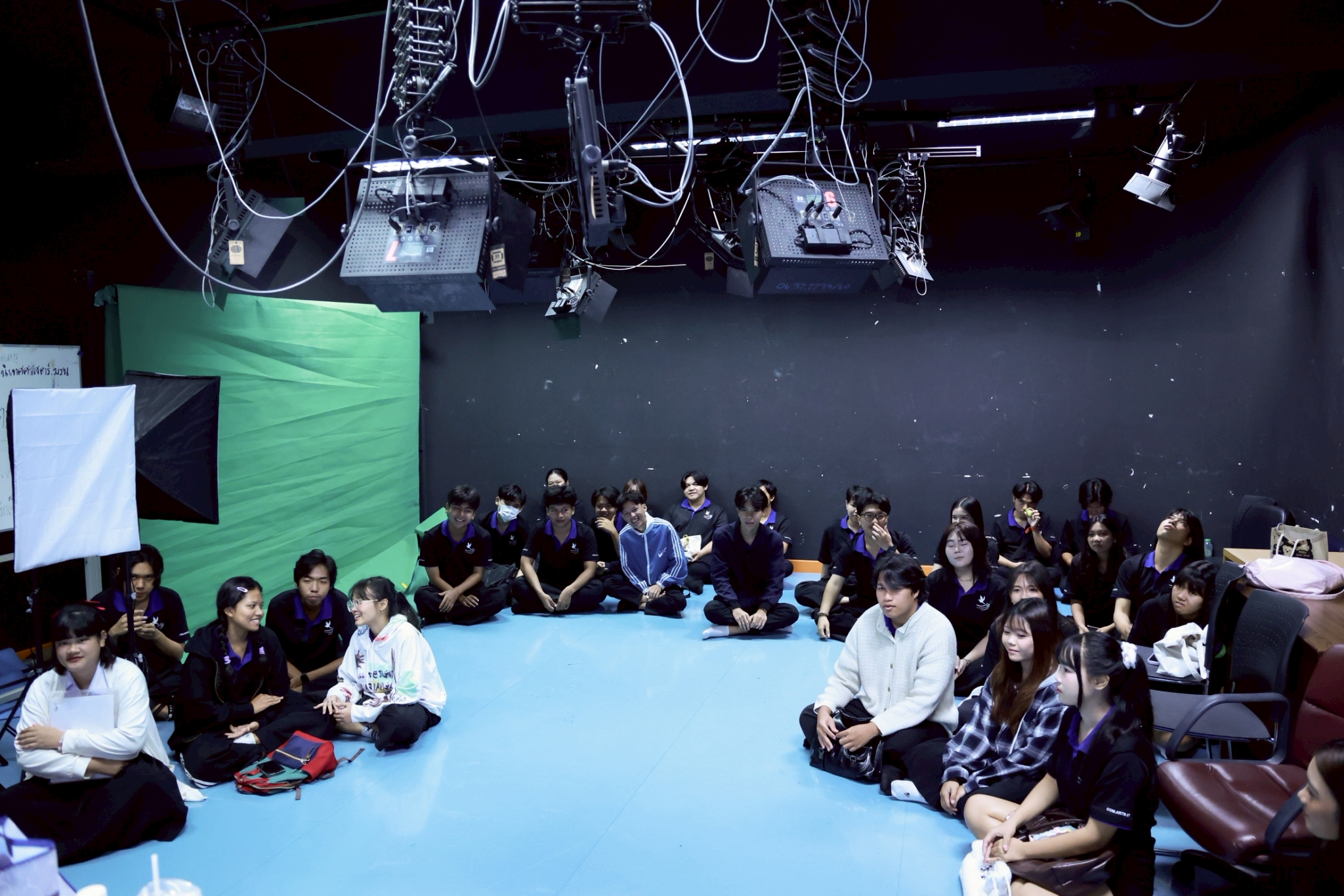 บรรยากาศการออกกอง
